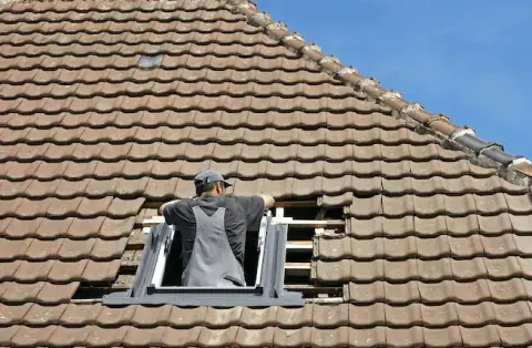 Pose de velux - Villeneuve de Rivière